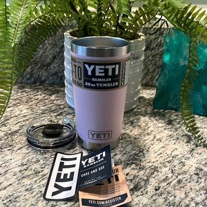 Yeti Authentic 20 oz. Rambler NWT